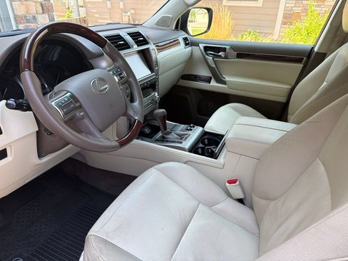 Used 2017 Lexus GX 460 Premium AWD/4WD image 7
