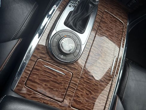 Used 2019 Nissan Armada SL image 17