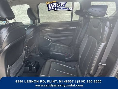 Used 2022 Jeep Grand Cherokee L Limited w/ Luxury Tech Group II AWD/4WD image 25