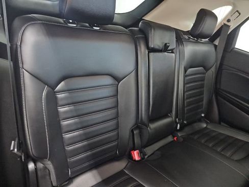 Used 2023 Ford Edge SEL w/ Convenience Package image 16