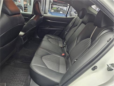 Used 2024 Toyota Camry SE FWD image 11