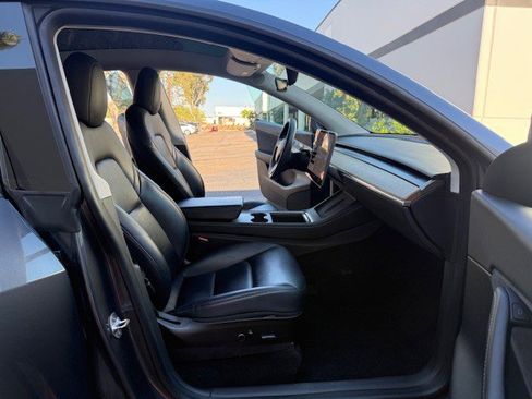 Used 2021 Tesla Model Y 2WD image 12