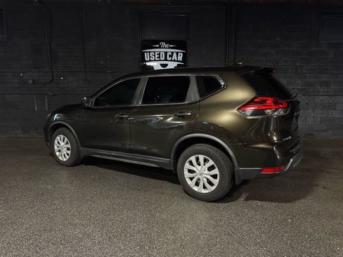 Used 2017 Nissan Rogue S AWD/4WD image 3
