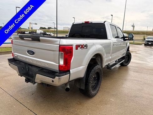 Used 2019 Ford F250 Lariat w/ Lariat Value Package AWD/4WD image 12