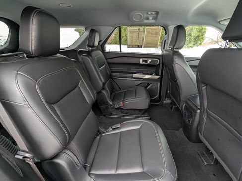 Used 2023 Ford Explorer XLT w/ Equipment Group 202A image 30