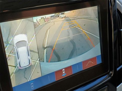 Used 2019 Chevrolet Traverse Premier w/ Driver Confidence II Package image 15