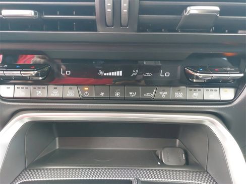 New 2025 MAZDA CX-90 Plug-In Hybrid w/ Premium Plus image 23