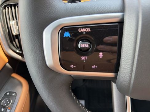 New 2026 Nissan Armada SL w/ Captain's Chari Seat Package RWD image 24