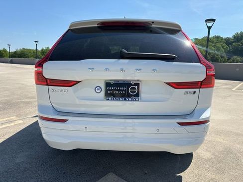 Certified 2022 Volvo XC60 B5 Momentum w/ Climate Package AWD/4WD image 7