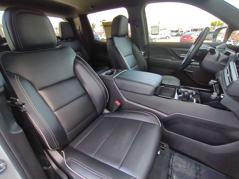 Used 2026 Chevrolet Silverado EV LT AWD/4WD image 27