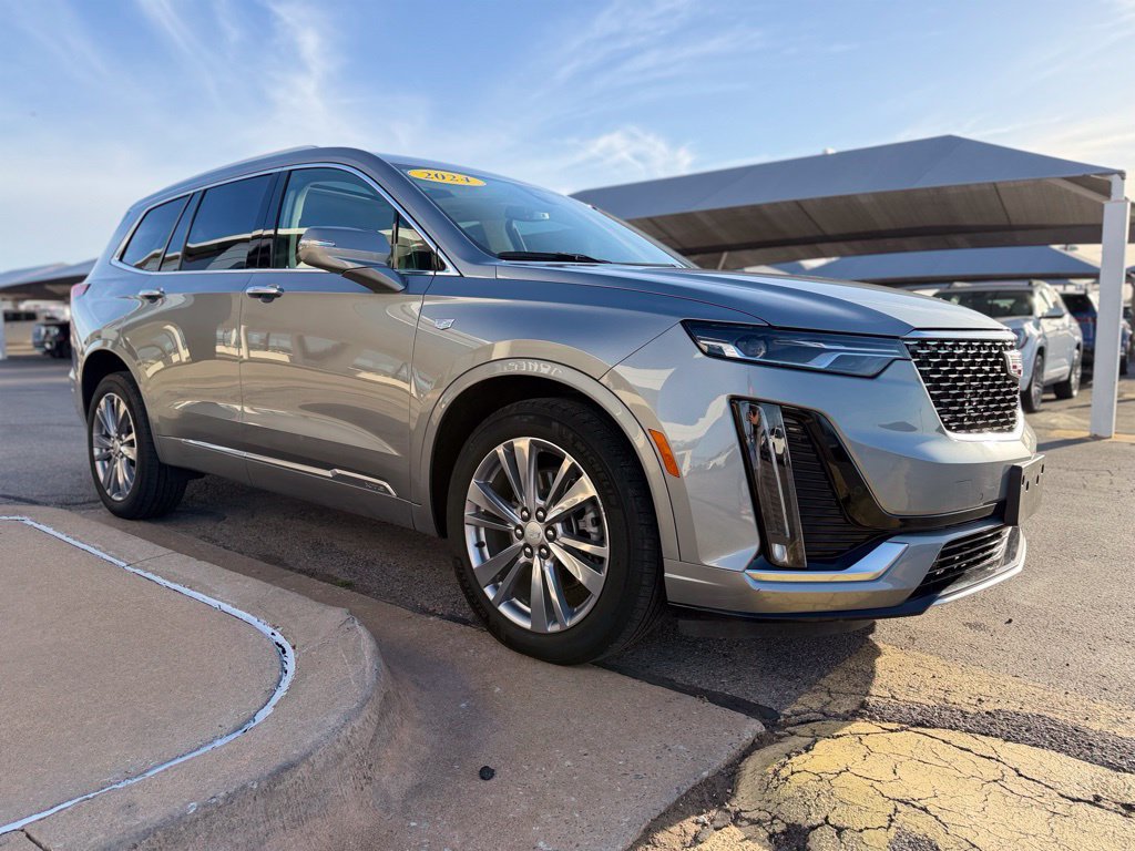 Used 2024 Cadillac XT6 Premium Luxury AWD/4WD image 3
