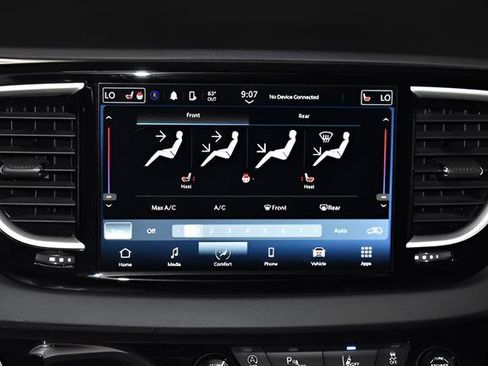 Certified 2023 Chrysler Pacifica Touring-L FWD image 30