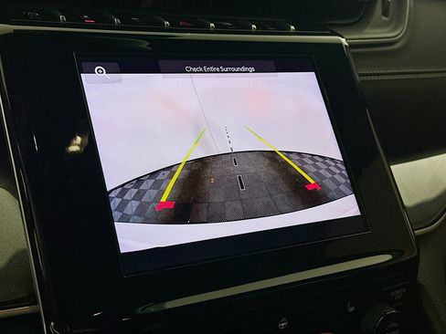 Used 2023 Jeep Grand Cherokee L Laredo image 21