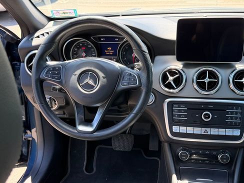 Used 2019 Mercedes-Benz GLA 250 4MATIC image 19