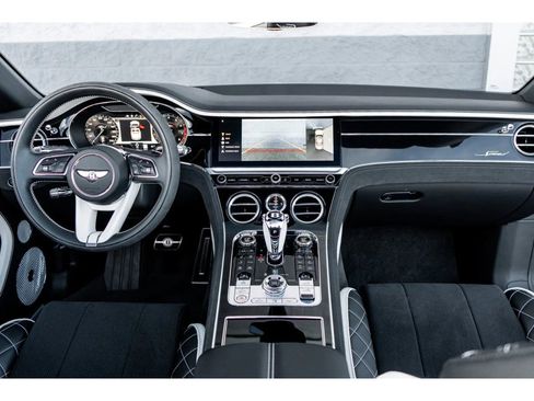 Used 2024 Bentley Continental GT Speed image 4