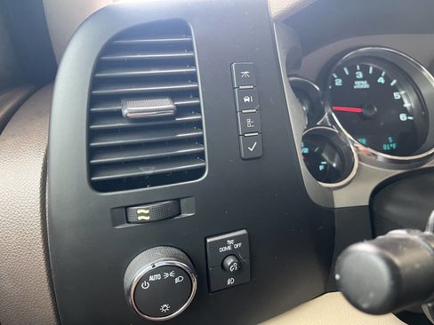 Used 2013 Chevrolet Silverado 1500 LT image 17