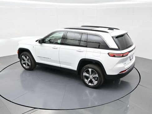 Used 2025 Jeep Grand Cherokee Limited 4xe w/ Luxury Tech Group II AWD/4WD image 48