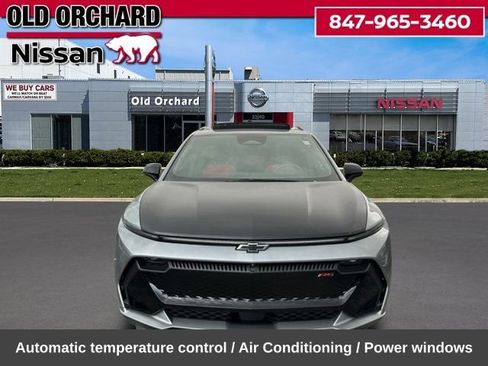 Used 2025 Chevrolet Equinox EV RS FWD image 2