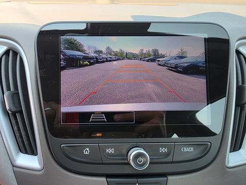 Used 2023 Chevrolet Malibu LT FWD image 31