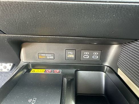 New 2026 Toyota Camry SE AWD/4WD image 31