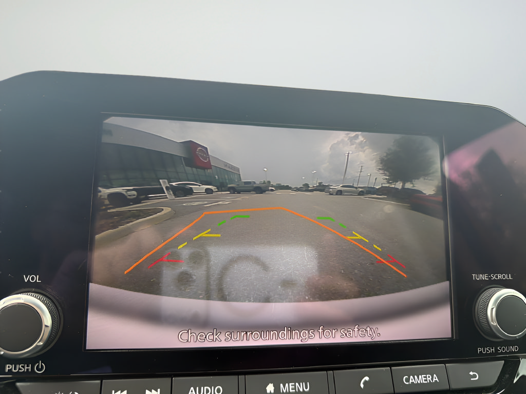 Certified 2024 Nissan Pathfinder SV FWD image 38