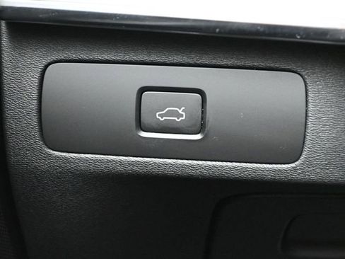 Used 2023 Volvo XC90 B5 Core image 27