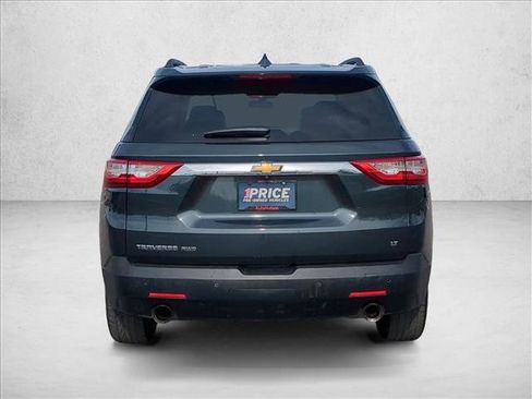 Used 2021 Chevrolet Traverse LT image 7
