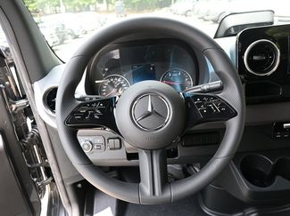 Used 2025 Mercedes-Benz Sprinter 2500 video 2