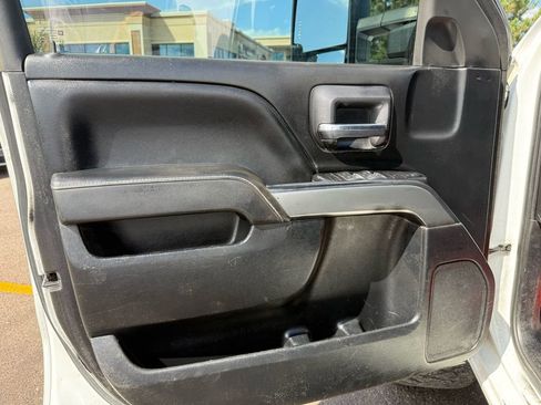 Used 2017 Chevrolet Silverado 1500 LT w/ LT Fleet Convenience Package image 16