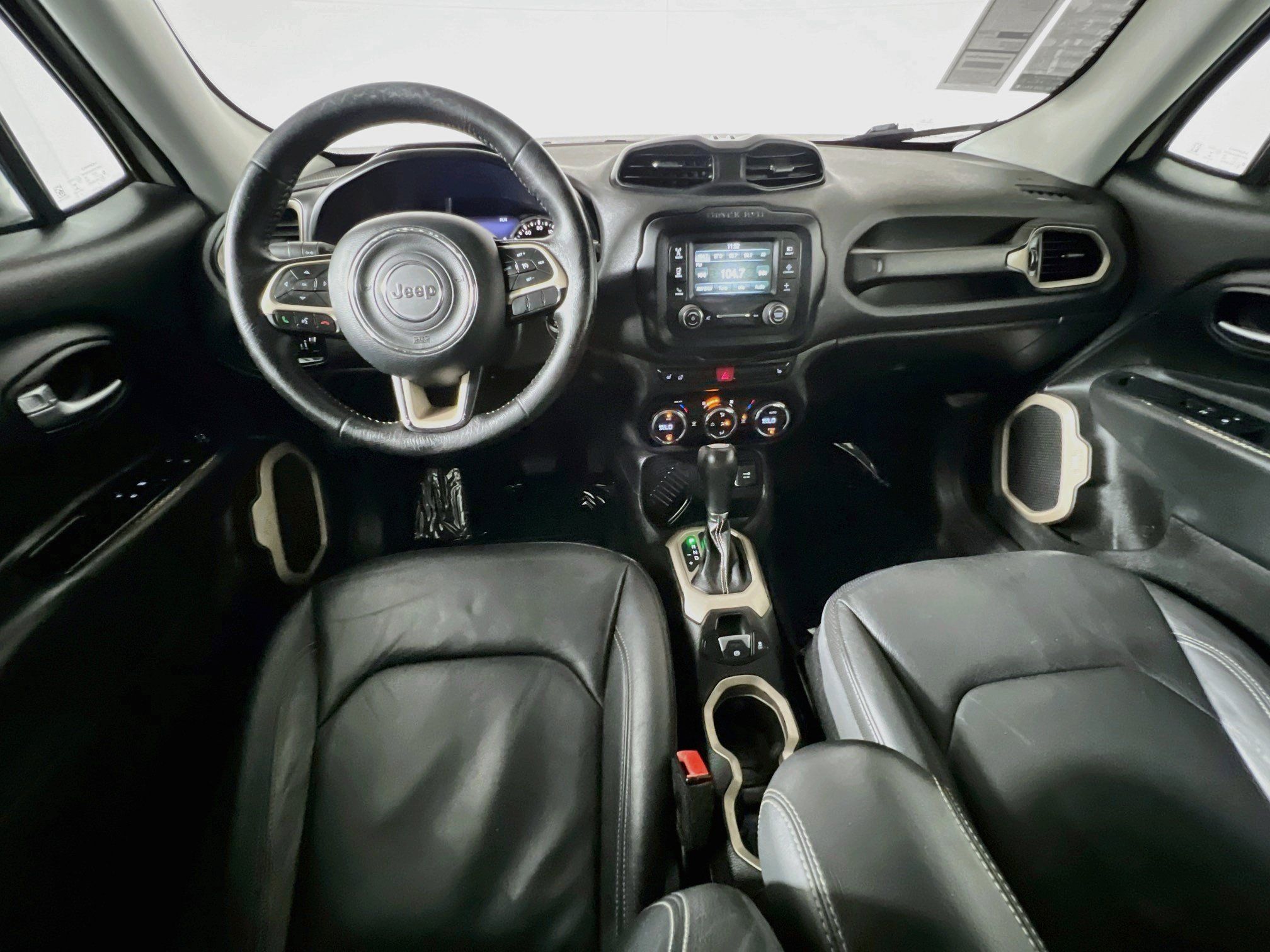 Used 2016 Jeep Renegade Limited FWD image 30