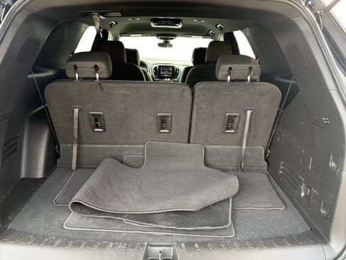 Used 2023 Chevrolet Traverse LT w/ LPO, Cargo Package FWD image 19
