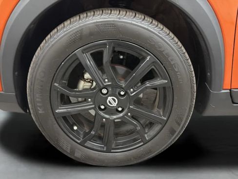 Used 2019 Nissan Kicks SR w/ Exterior Package FWD image 25