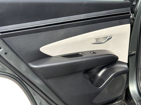 Used 2022 Hyundai Tucson SE w/ Cargo Package FWD image 32