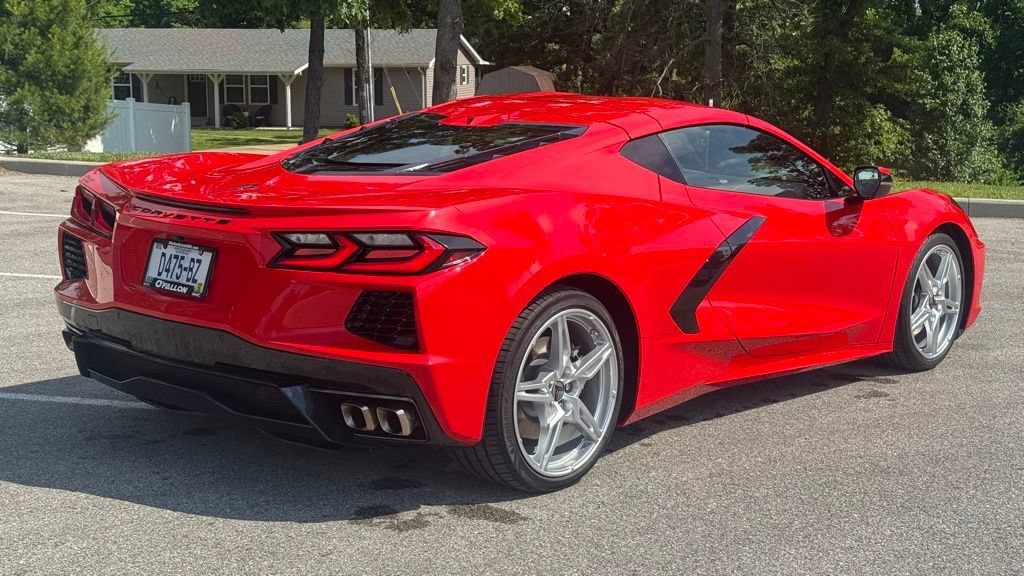 Used 2025 Chevrolet Corvette Stingray Premium Cpe w/ 3LT RWD image 2