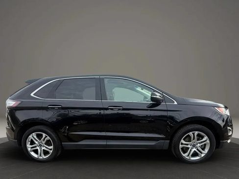 Used 2018 Ford Edge Titanium w/ Equipment Group 301A AWD/4WD image 4