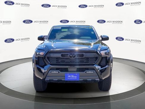 Used 2026 Toyota Tacoma TRD Off-Road AWD/4WD image 8