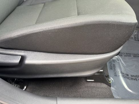 Certified 2025 Nissan Kicks Play S image 14