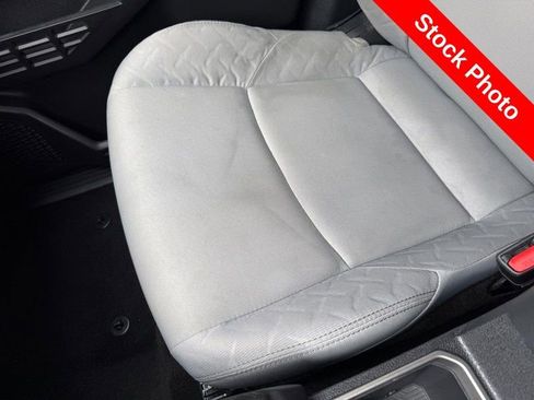 Used 2025 Toyota Tacoma SR AWD/4WD image 27