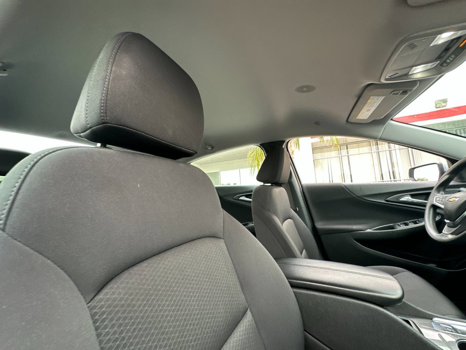 Used 2025 Chevrolet Malibu LT FWD image 17