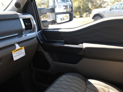New 2026 Ford F250 Platinum w/ Platinum Plus Package image 41