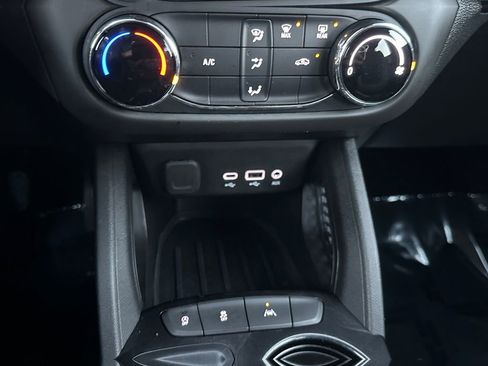 Used 2021 Chevrolet TrailBlazer LS image 16