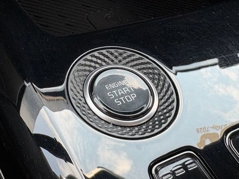 Used 2025 Kia Niro EX FWD image 18
