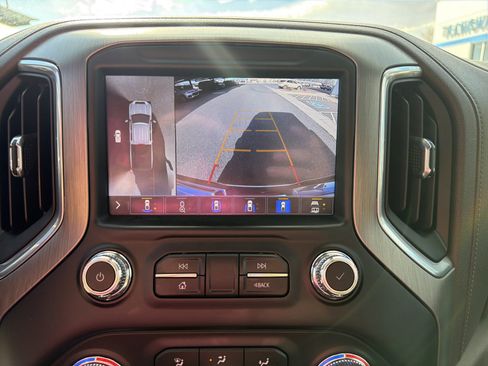 Used 2022 GMC Sierra 2500 Denali w/ Technology Package AWD/4WD image 16
