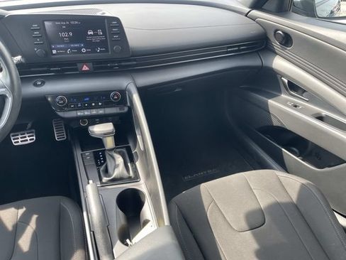 Certified 2025 Hyundai Elantra Sport FWD image 14