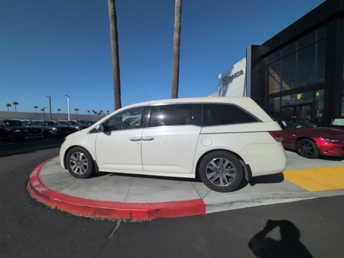 Used 2016 Honda Odyssey Touring Elite image 12