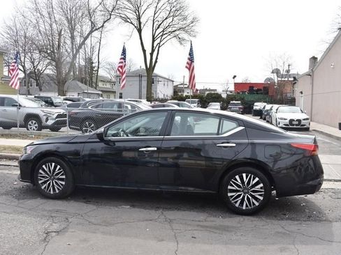 Used 2025 BMW X6 xDrive40i image 5