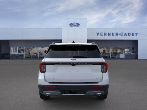 New 2026 Ford Explorer Active w/ Active Comfort Package image 5