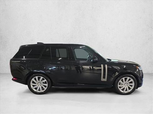 Used 2023 Land Rover Range Rover SE AWD/4WD image 4