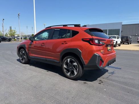 Used 2024 Subaru Crosstrek 2.5i Limited w/ Crosstrek Mirror Package AWD/4WD image 5
