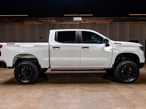 Used 2026 Chevrolet Silverado 1500 LT Trail Boss w/ Convenience Package II AWD/4WD image 11